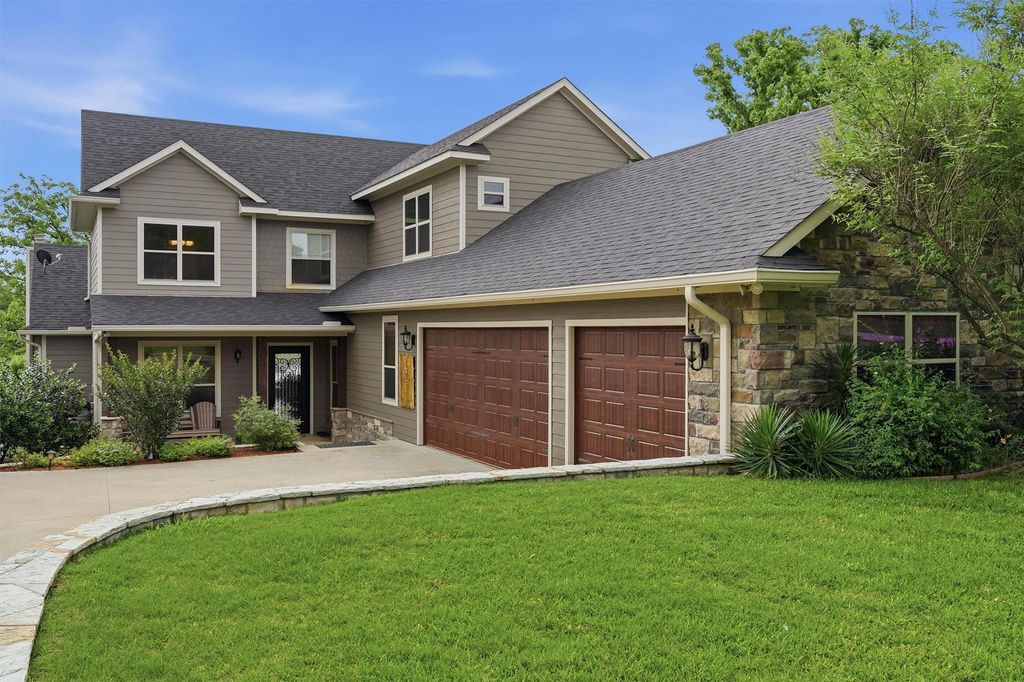 114 Blackfoot Trail, Lake Kiowa, TX 76240