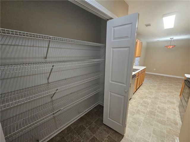 150 Valley Drive, Stockbridge, GA 30281