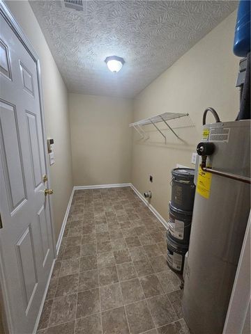 150 Valley Drive, Stockbridge, GA 30281