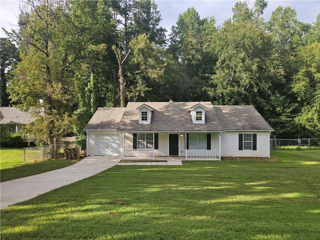 150 Valley Drive, Stockbridge, GA 30281