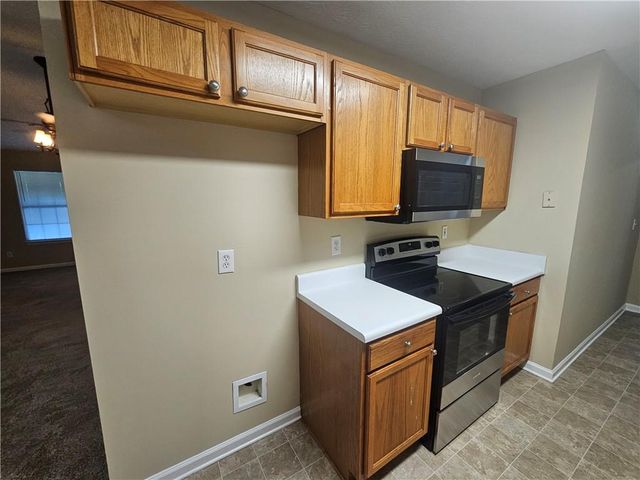 150 Valley Drive, Stockbridge, GA 30281