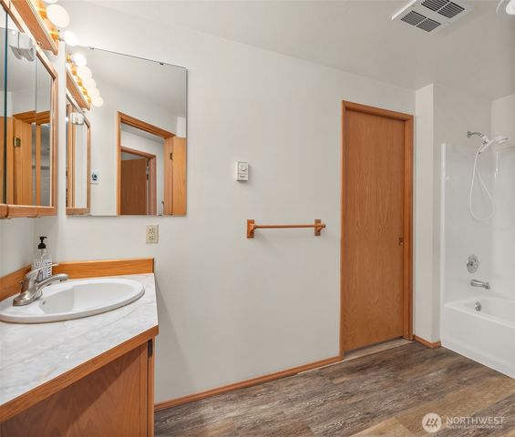 5817 E 398th, Eatonville, WA 98328