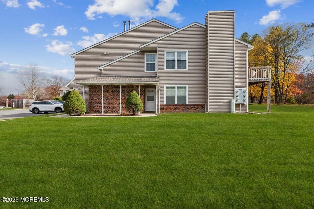 15 Lindsey Circle, 15, Old Bridge, NJ 08857