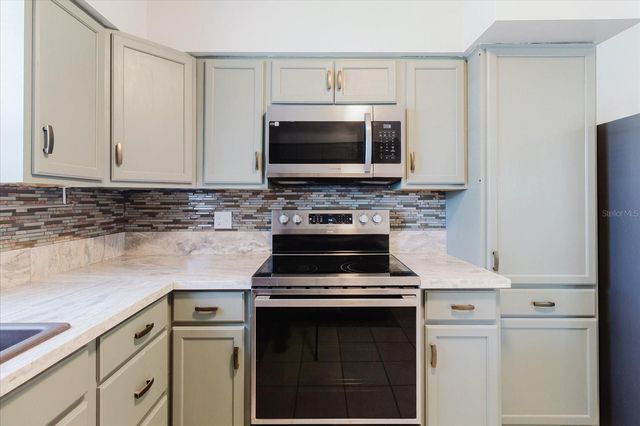 6212 FLORIDA CIRCLE W, Apollo Beach, FL 33572