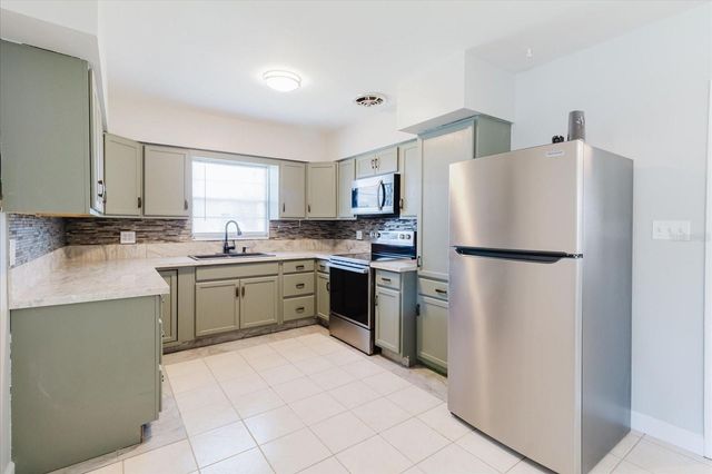 6212 FLORIDA CIRCLE W, Apollo Beach, FL 33572