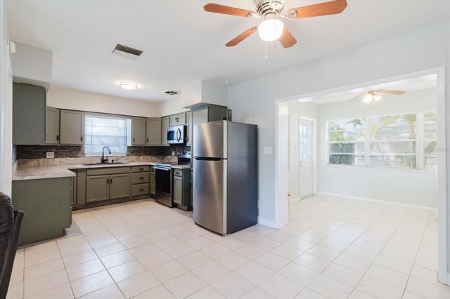 6212 FLORIDA CIRCLE W, Apollo Beach, FL 33572