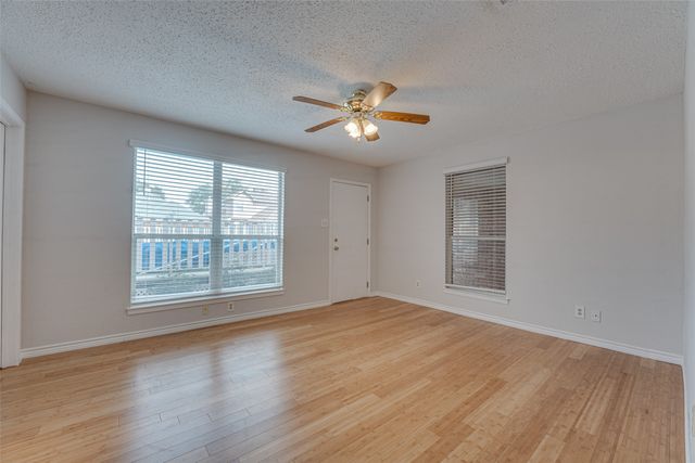 2305 Buckeye Drive, Mesquite, TX 75181