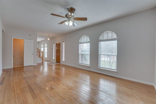 2305 Buckeye Drive, Mesquite, TX 75181