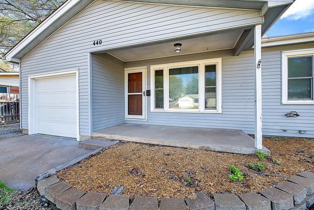 440 N Colby Ave, Valley Center, KS 67147