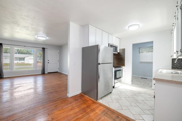 440 N Colby Ave, Valley Center, KS 67147