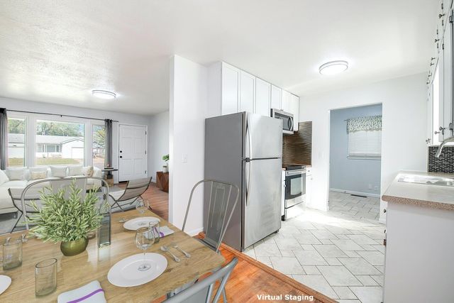 440 N Colby Ave, Valley Center, KS 67147