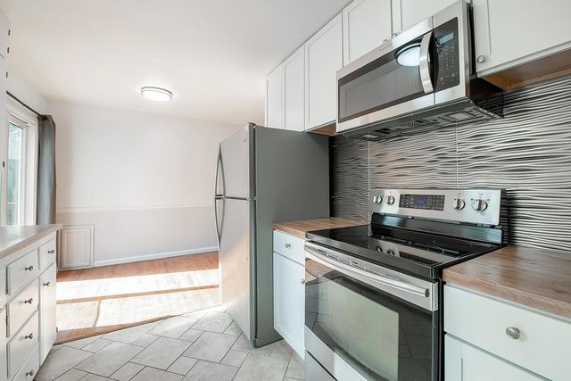 440 N Colby Ave, Valley Center, KS 67147