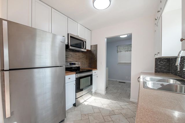 440 N Colby Ave, Valley Center, KS 67147