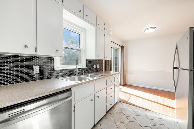 440 N Colby Ave, Valley Center, KS 67147