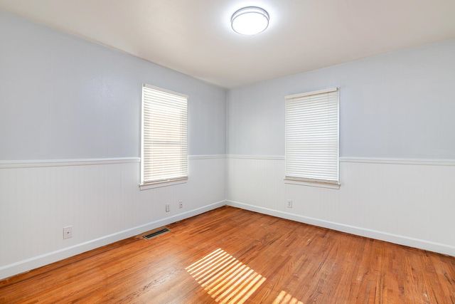 440 N Colby Ave, Valley Center, KS 67147