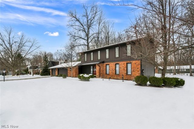 19890 Idlewood Trail, Strongsville, OH 44149