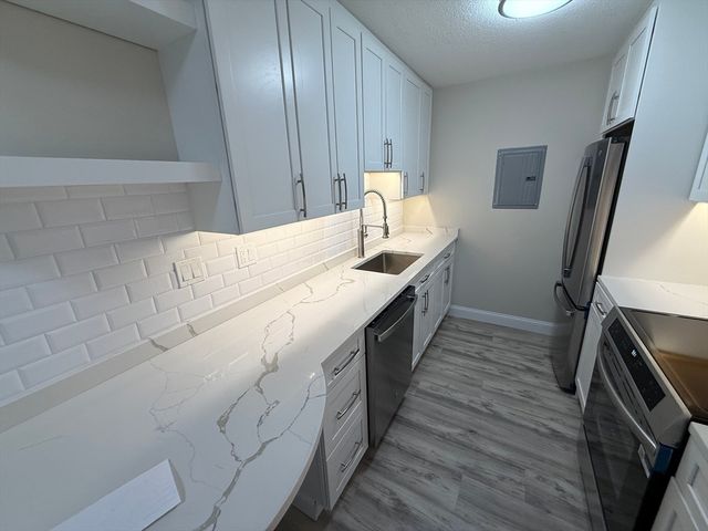 566 Commonwealth Ave 308, Boston, MA 02215