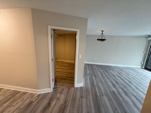 566 Commonwealth Ave 308, Boston, MA 02215