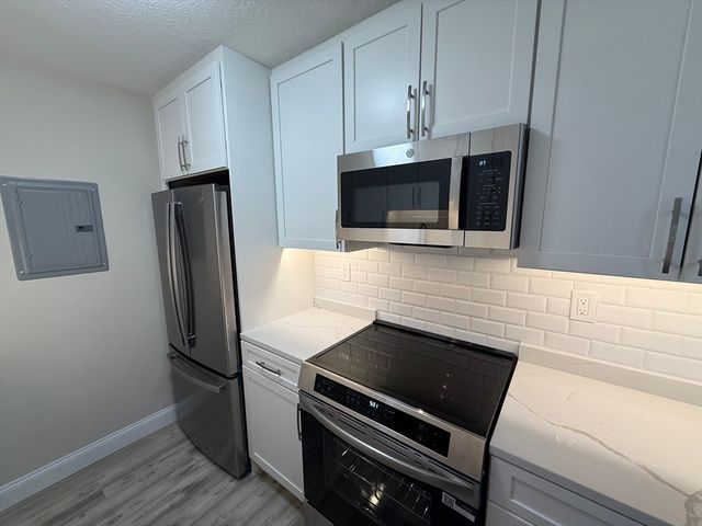 566 Commonwealth Ave 308, Boston, MA 02215