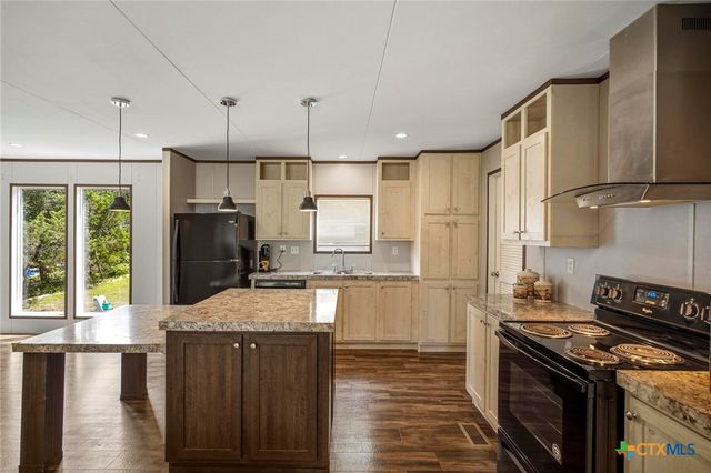327 Lost Antler Drive, Canyon Lake, TX 78133