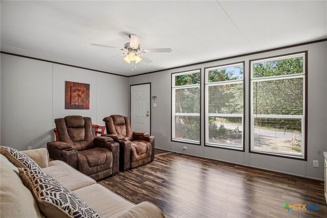 327 Lost Antler Drive, Canyon Lake, TX 78133