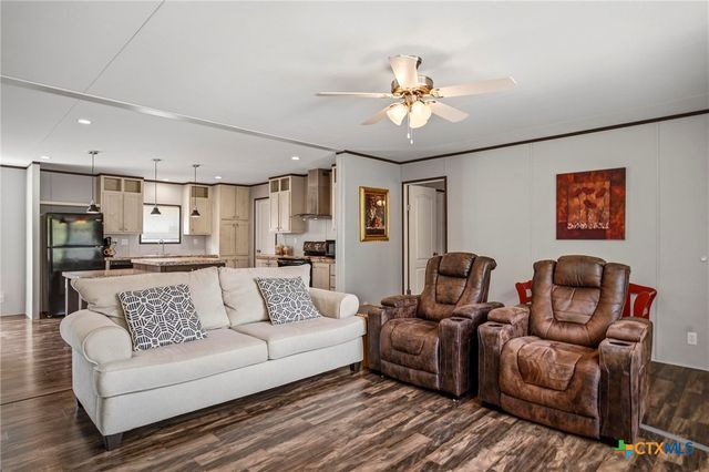 327 Lost Antler Drive, Canyon Lake, TX 78133