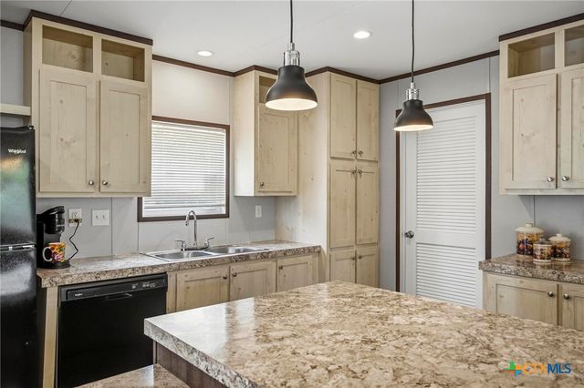 327 Lost Antler Drive, Canyon Lake, TX 78133