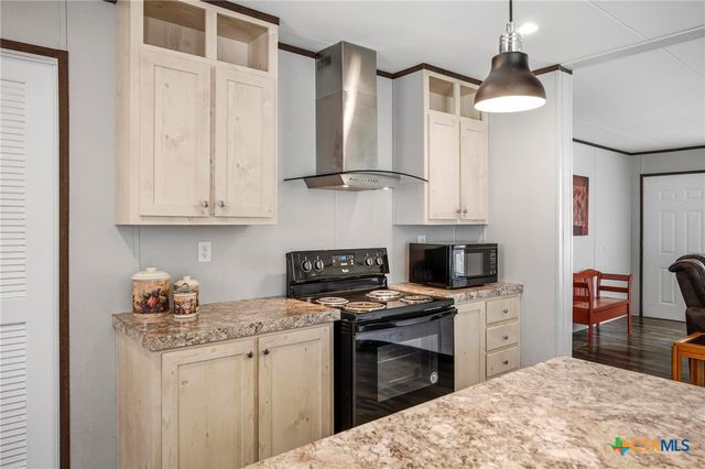 327 Lost Antler Drive, Canyon Lake, TX 78133