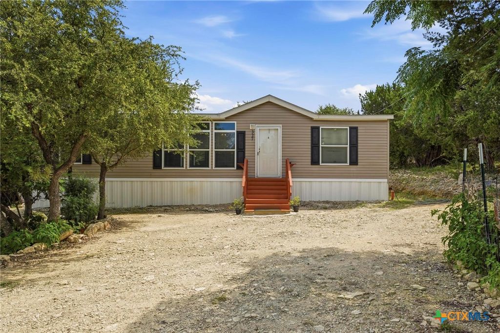 327 Lost Antler Drive, Canyon Lake, TX 78133