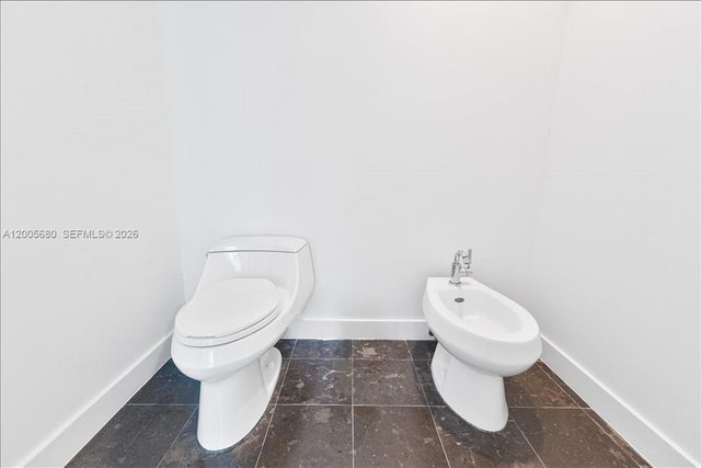 3801 Collins Ave 1105, Miami Beach, FL 33140