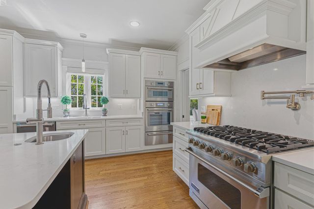 3651 N HARRISON ST N, Arlington, VA 22207