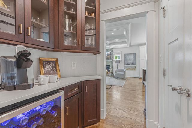 3651 N HARRISON ST N, Arlington, VA 22207