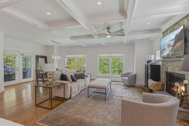 3651 N HARRISON ST N, Arlington, VA 22207