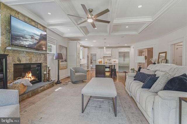 3651 N HARRISON ST N, Arlington, VA 22207