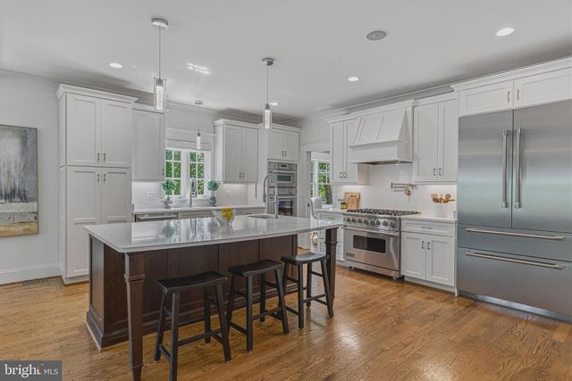 3651 N HARRISON ST N, Arlington, VA 22207