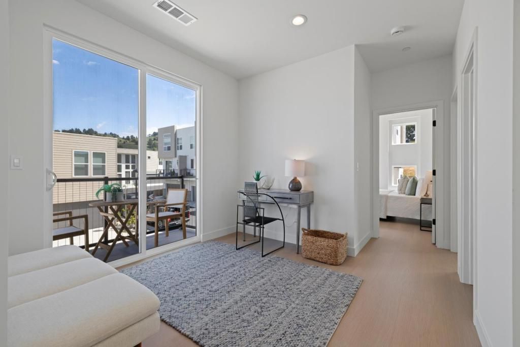 Image 13 of property listing at 801 Fassler Avenue, Pacifica, CA 94044