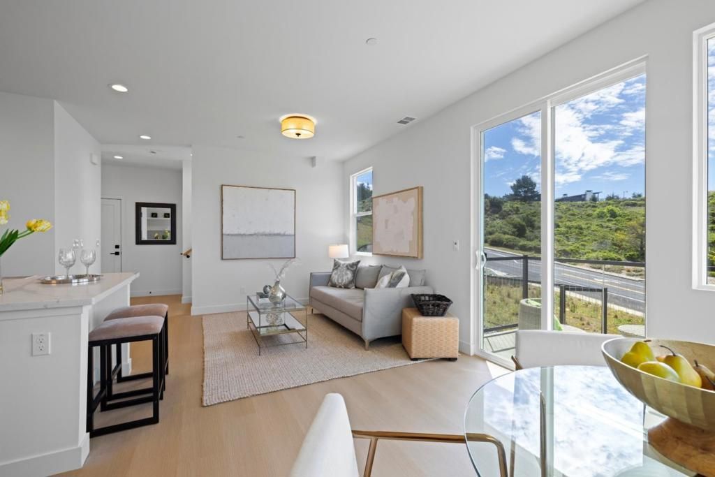 Image 6 of property listing at 801 Fassler Avenue, Pacifica, CA 94044