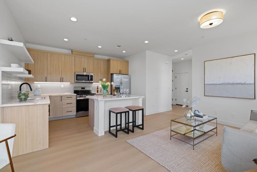 Image 7 of property listing at 801 Fassler Avenue, Pacifica, CA 94044