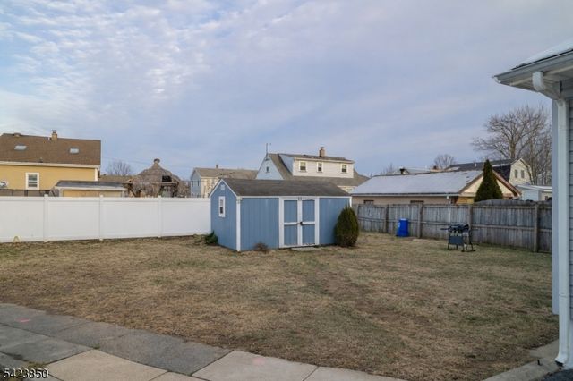 34 N 15Th Ave, Manville Boro, NJ 08835