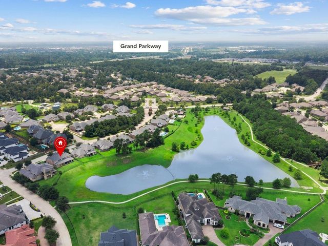 4906 Tres Lagos Drive, Spring, TX 77389