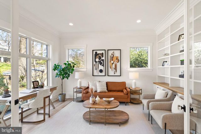 6013 WOODLAND TER, Mclean, VA 22101