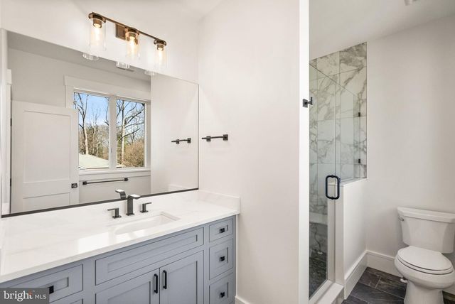 6013 WOODLAND TER, Mclean, VA 22101