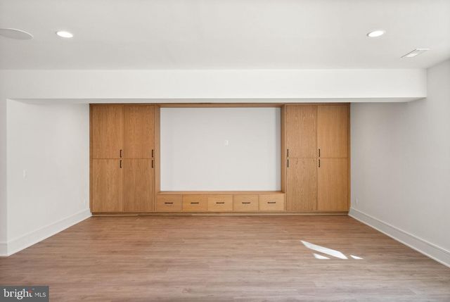 6013 WOODLAND TER, Mclean, VA 22101