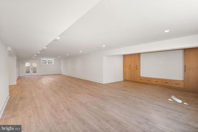 6013 WOODLAND TER, Mclean, VA 22101