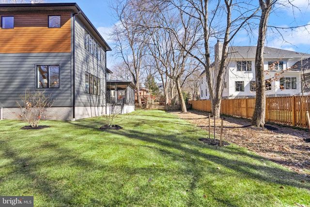 6013 WOODLAND TER, Mclean, VA 22101