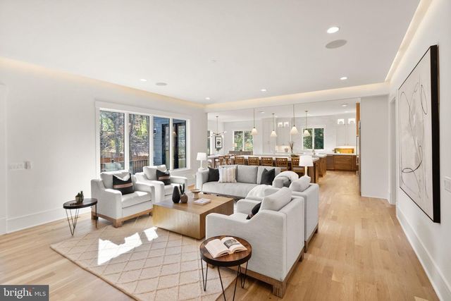 6013 WOODLAND TER, Mclean, VA 22101