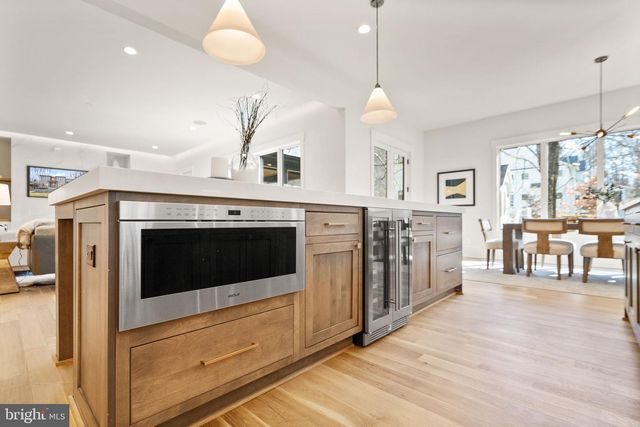 6013 WOODLAND TER, Mclean, VA 22101