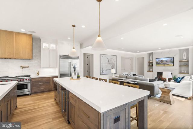 6013 WOODLAND TER, Mclean, VA 22101