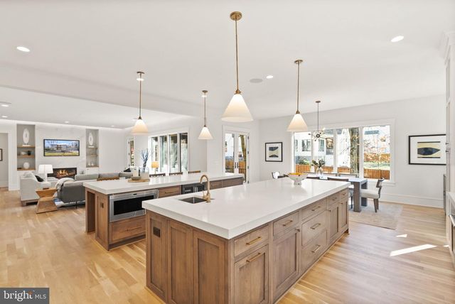 6013 WOODLAND TER, Mclean, VA 22101