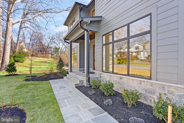 6013 WOODLAND TER, Mclean, VA 22101